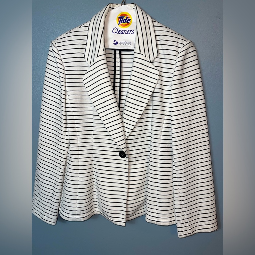 Woman Top/Blazer